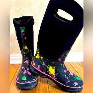 Girls Bogs boots. Size 2